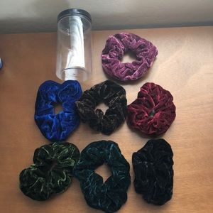 Velvet scrunchi collection